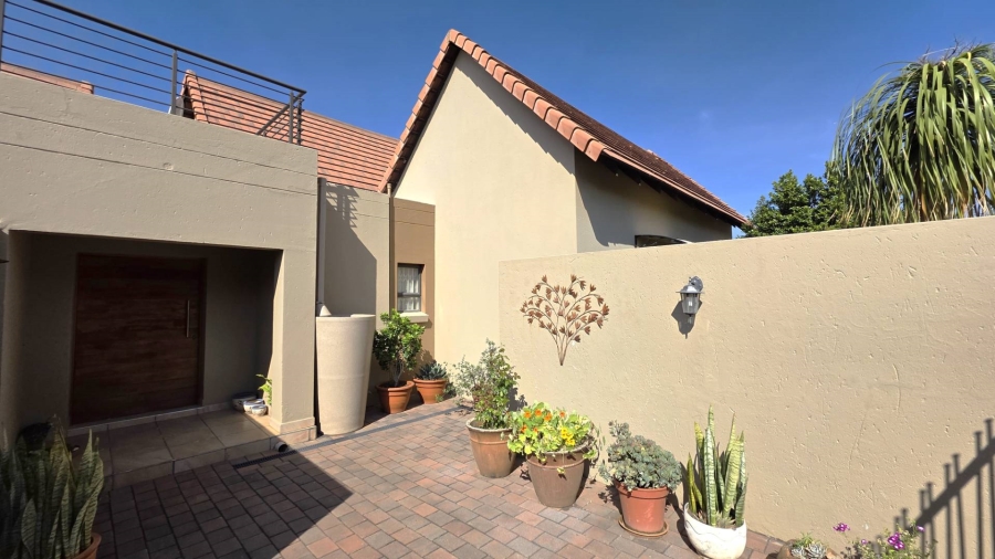 4 Bedroom Property for Sale in Leloko North West